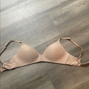 Tab Victoria’s Secret wireless bra